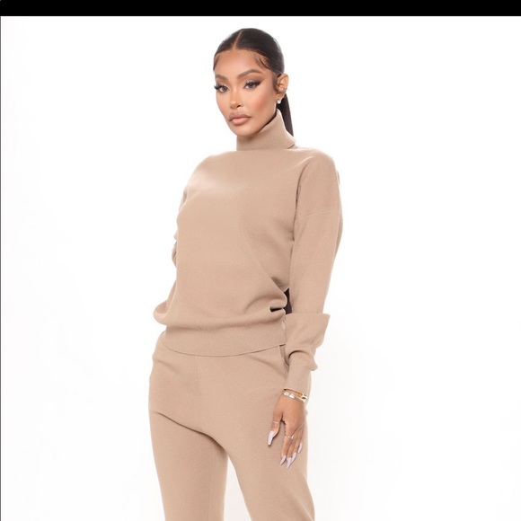 Sweater set - Picture 2 of 4